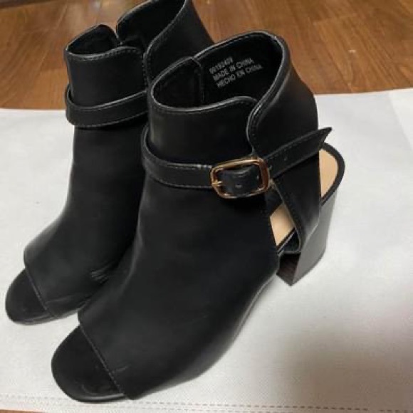 Forever 21 Heels - Picture 1 of 1